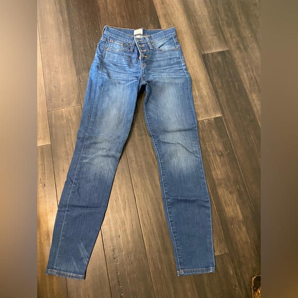 Jcrew high rise toothpick jeans. Size 26.